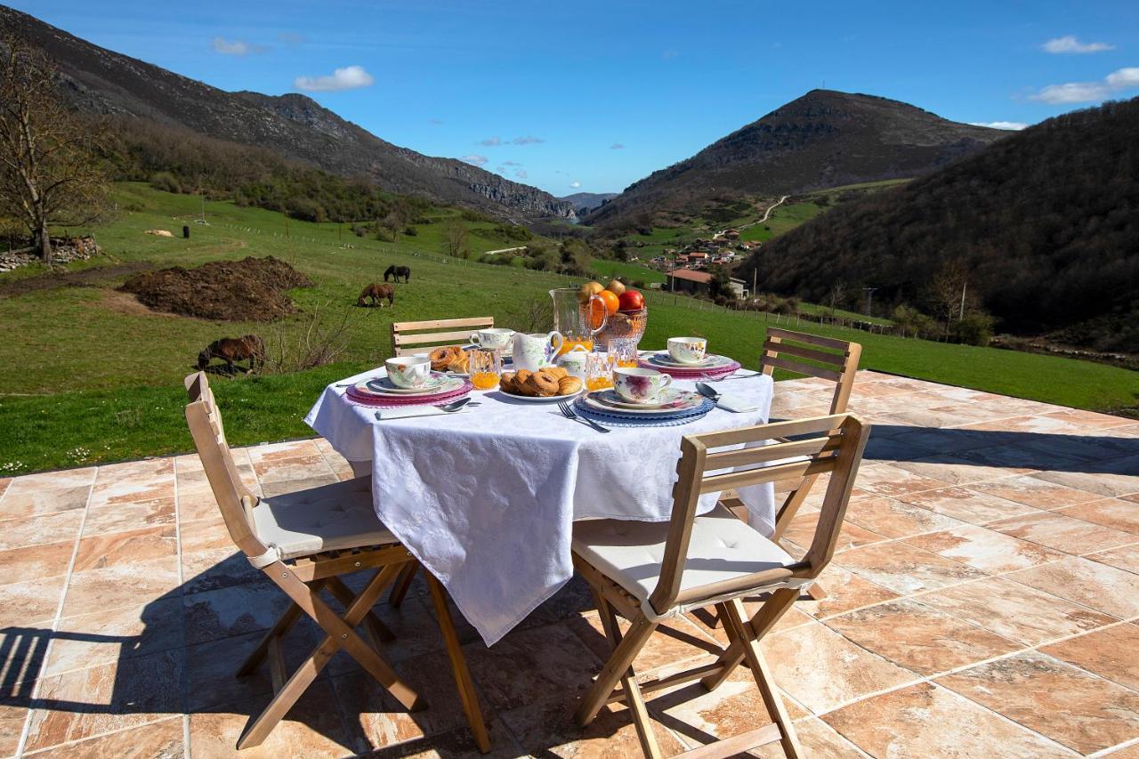 La Casona De Lombrana, En Polaciones Luaran gambar